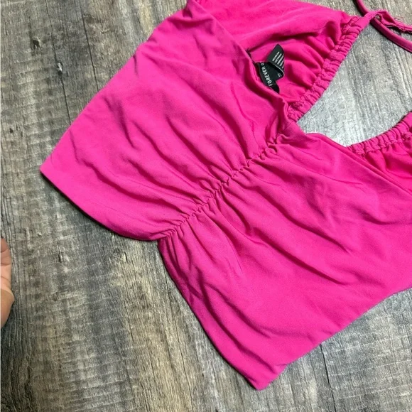 Forever 21 Fuchsia Crop Top - Picture 3 of 4